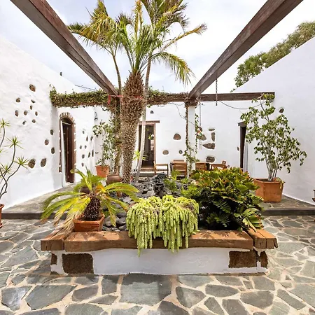 Authentic Canarian Estate By Bayside * Tías