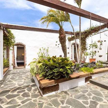 Authentic Canarian Estate By Bayside Casa de Férias Tías