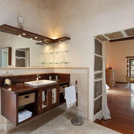 Authentic Canarian Estate By Bayside Casa de Férias
