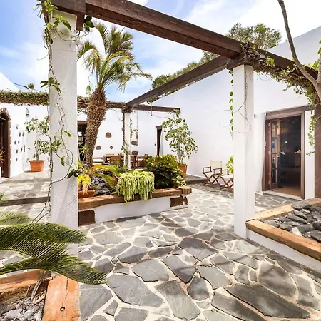 Authentic Canarian Estate By Bayside Casa de Férias Tías