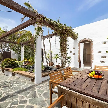 Authentic Canarian Estate By Bayside *